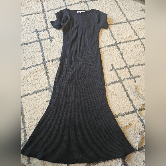 Good American Ribbed Short Sleeve Midi Bodycon Dress Size Small - Picture 5 of 5